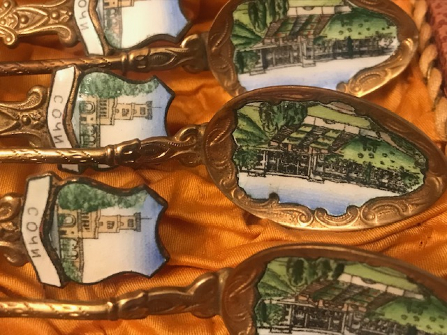 GÜMÜŞ ALTIN KAPLAMA MİNELİ KUTUSUNDA KAŞIK TAKIMI