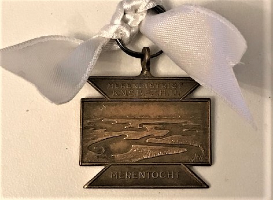 MERENTOCHT  MERENDISTRICT K.N.S.B-Z.H.IJ  90 KM BRONZ MADALYA 