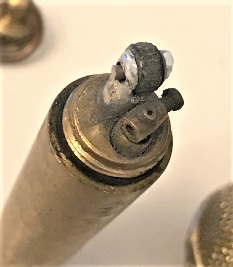 MİKROFON ŞEKLİNDE CAKMAK ANAHTARLIK