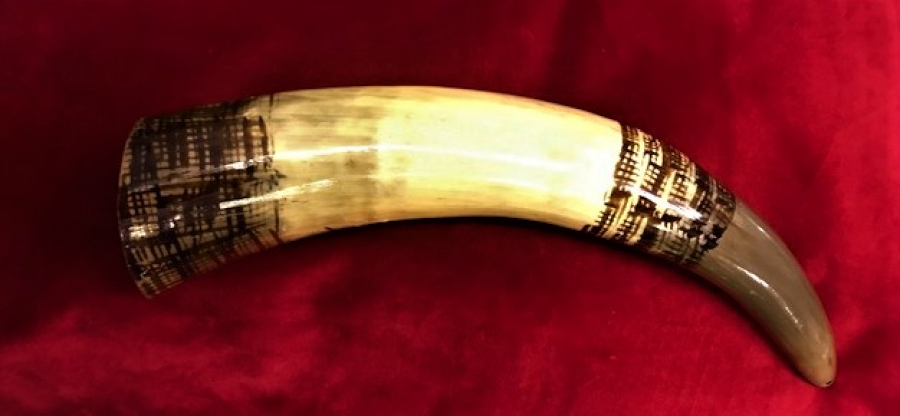 ÜZERİ EL BOYAMA KALEM İŞLEMELİ BÜYÜK BOYDA  BOYNUZ KADEH 30 CM BOYUNDA 