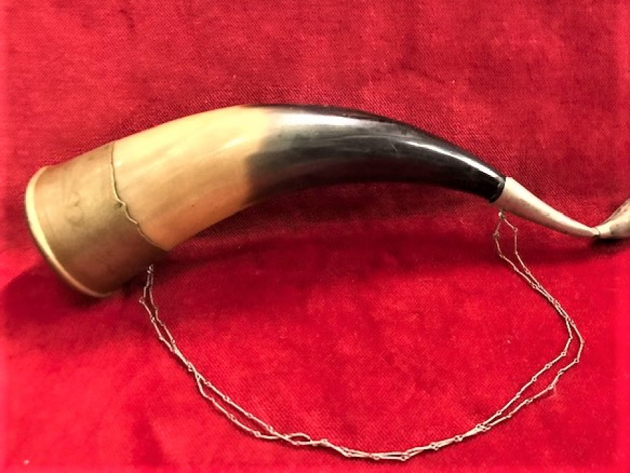 GÜMÜŞ ÜZERİ KELEM İŞLİ  DEKORATİF BOYNUZ KADEH AVCI VE ŞAVAŞCILARA ÖZEL