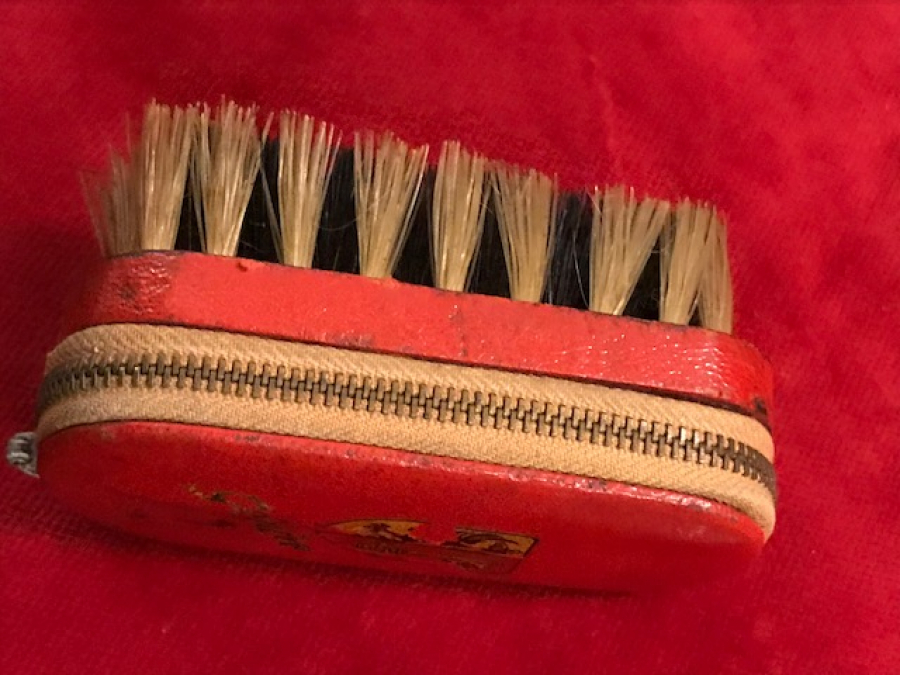 SEYEHAT İCİN MANİKÜR PEDİKÜR TAKIMI VE ELBİSE FIRCA KOPLİKE ÜRÜN 