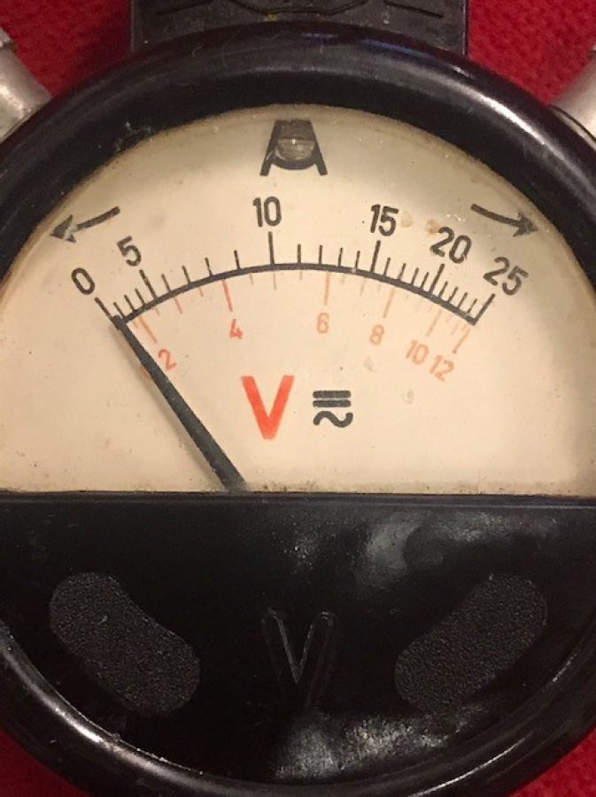 0-12 VE 0-25 AC DC VOLTAJ OLCÜM ALETİ BAKALİT 1940 VOLTMETRE