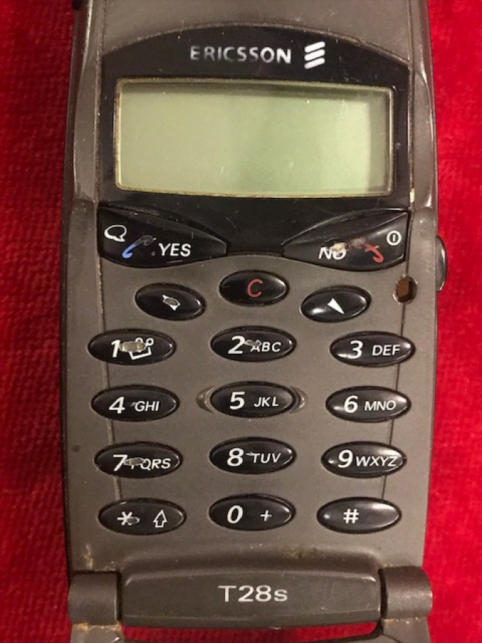  ERİCSSON T28 KAPAKLI CEP TELEFONU