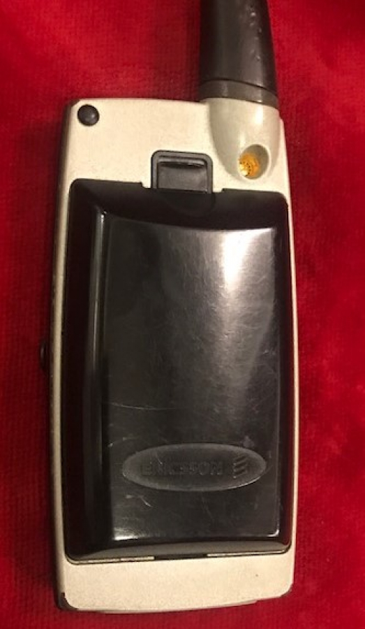  ERİCSSON T28 KAPAKLI CEP TELEFONU