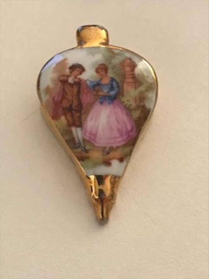 LİMOGES FRANCE KÖRÜK FORMUNDA PORSELEN BİBLO 5 X 3 CM