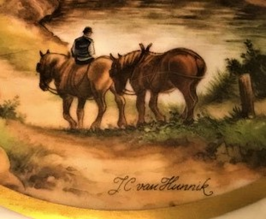 LİMOGES FRANCE PORSELEN  LC VAN HUNNİK İMZALI EL İŞCİLİK KAPAKLI MÜCEVHER KUTUSU 