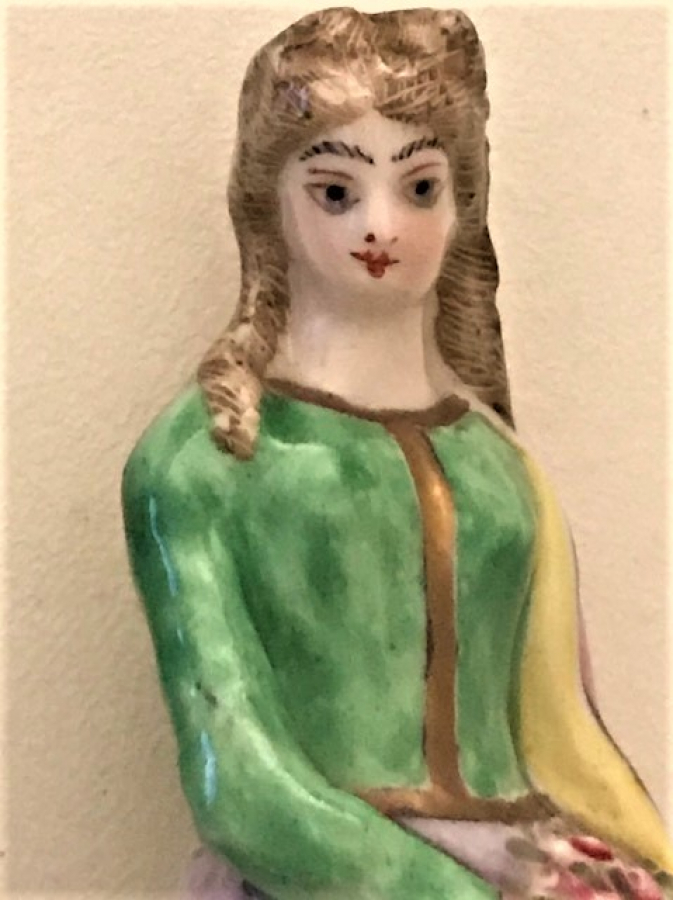 MAİYEN TAMAMEN EL İŞÇİLİKLİ ÇİFT PORSELEN BİBLO 1814 DAMGALI 12 CM BOYUNDA 