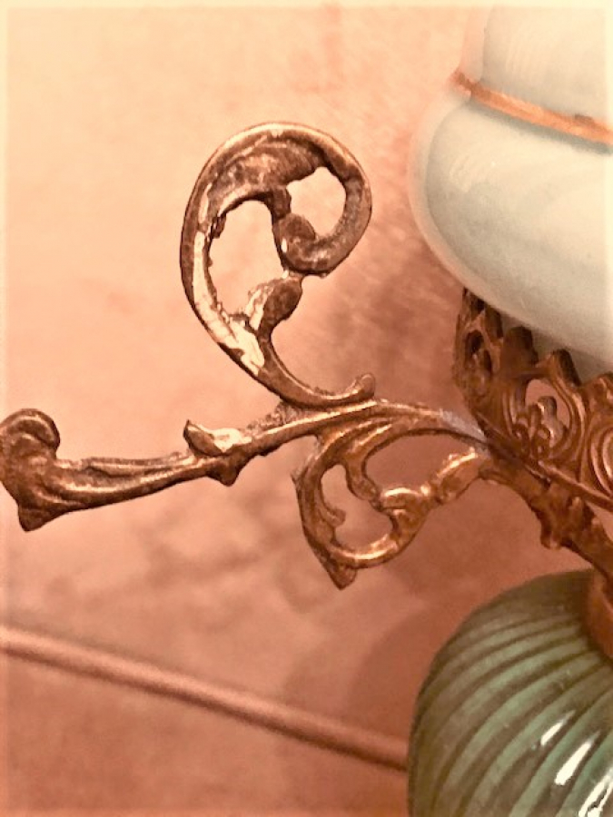 YEŞİL OPAL CAM PİRİNC GÖVDE BAŞ UCU ELEKTİRİKLİ ABAJUR