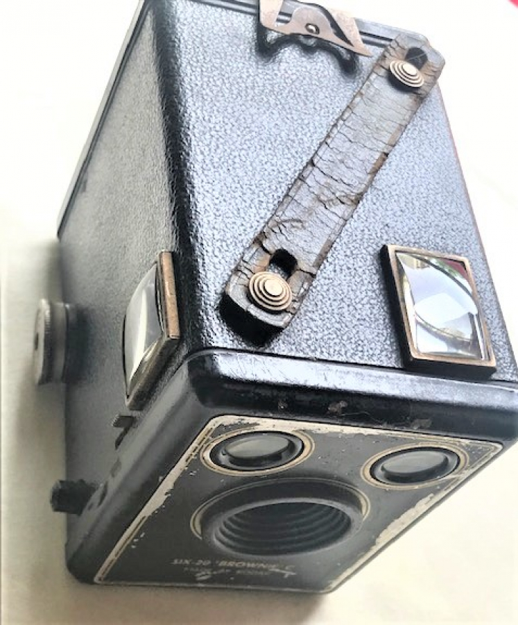 1940 MODEL SIX-20 BROWNİE C MADE BY CODAK KUTU CAMERA 2 OBJEKTİF FOTOĞRAF MAKİNESİ