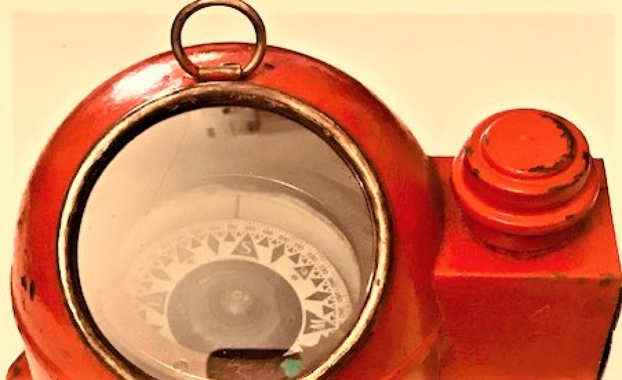 ANTİKA PİRİNÇ CASSENS & PLATH AHŞAP TEKNE GEMİ TAŞINABİLİR  KANDİL AYDINLATMALI YAŞAM PUSULA 1940