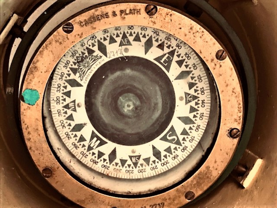 ANTİKA PİRİNÇ CASSENS & PLATH AHŞAP TEKNE GEMİ TAŞINABİLİR  KANDİL AYDINLATMALI YAŞAM PUSULA 1940