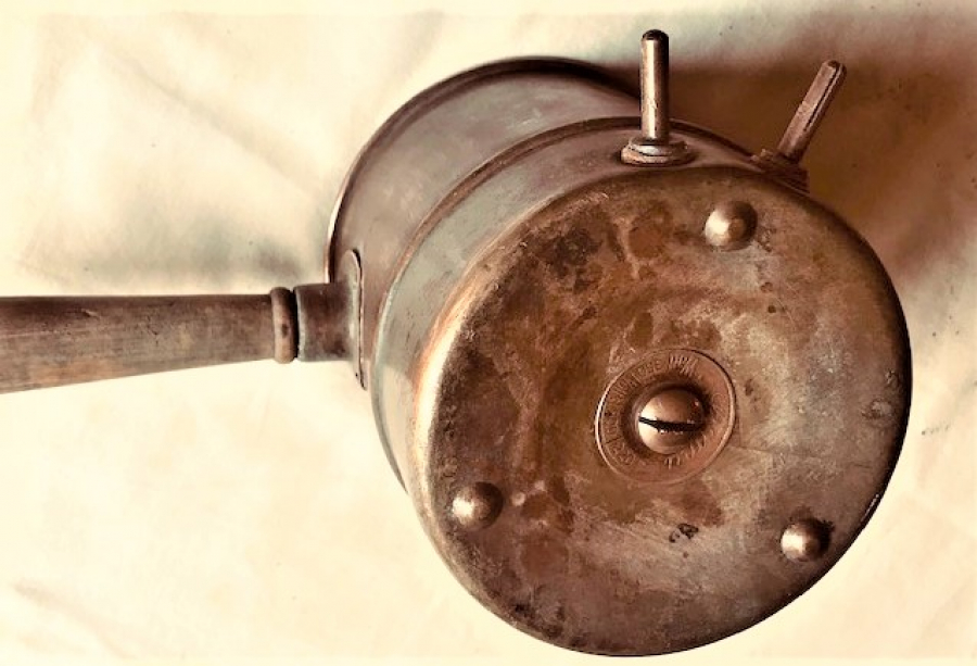 1930 LİORMA 350 WATS 200  220 WOLTS ELEKTİRİKLİ KULPLU SIVI KAYNATICI ISITICI 