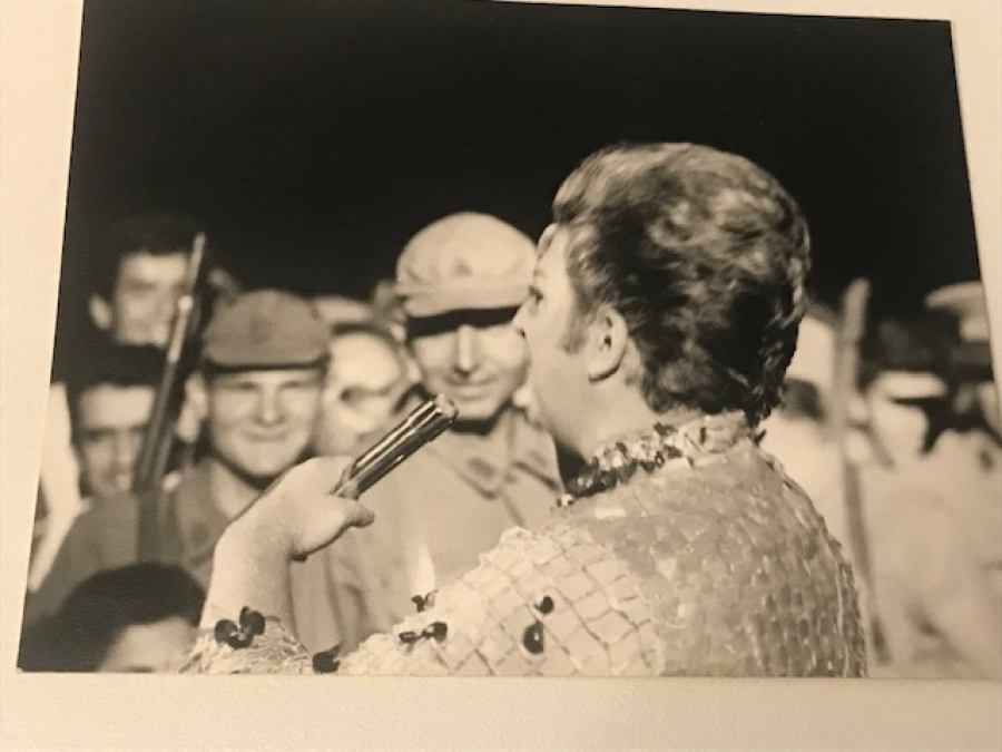 1970 Lİ YILLARA AİT  SANAT GÜNEŞİMİZ ZEKİ MÜREN İN ORJİNAL SİYAH BEYAZ FOTOGRAFLARI  10.5 X 8 