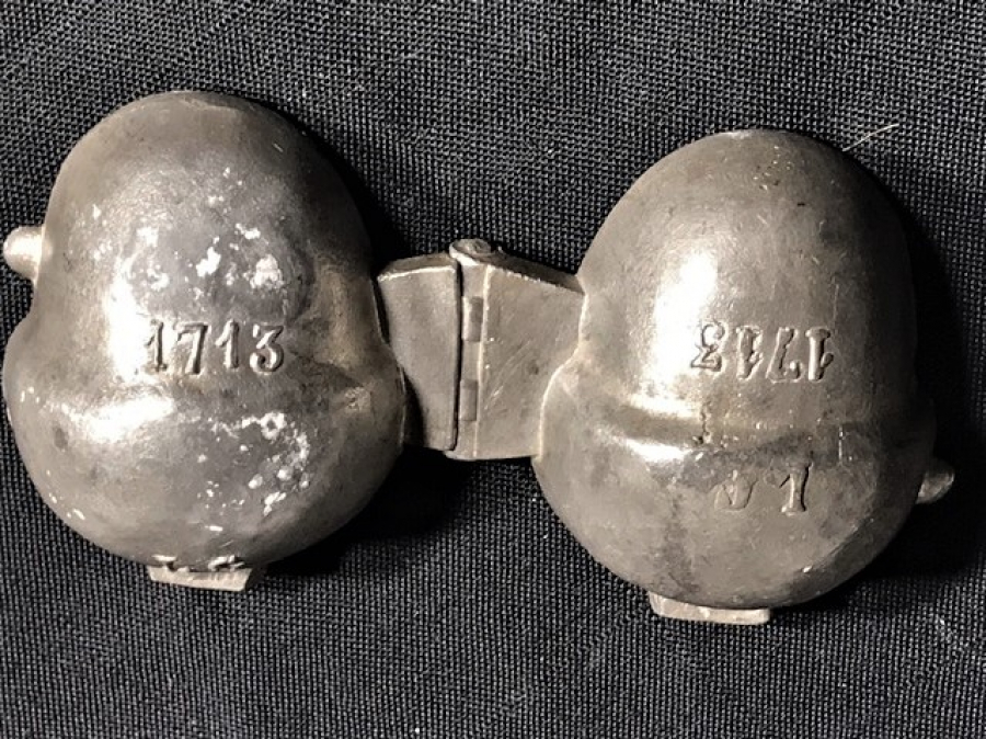 1920 FRANSIZ  MEŞE PALAMUTDU FORMUNDA CUKULATA KALIBI LG 1713 LETANG FILS PARIS CİFT KAPAK MENTEŞELİ