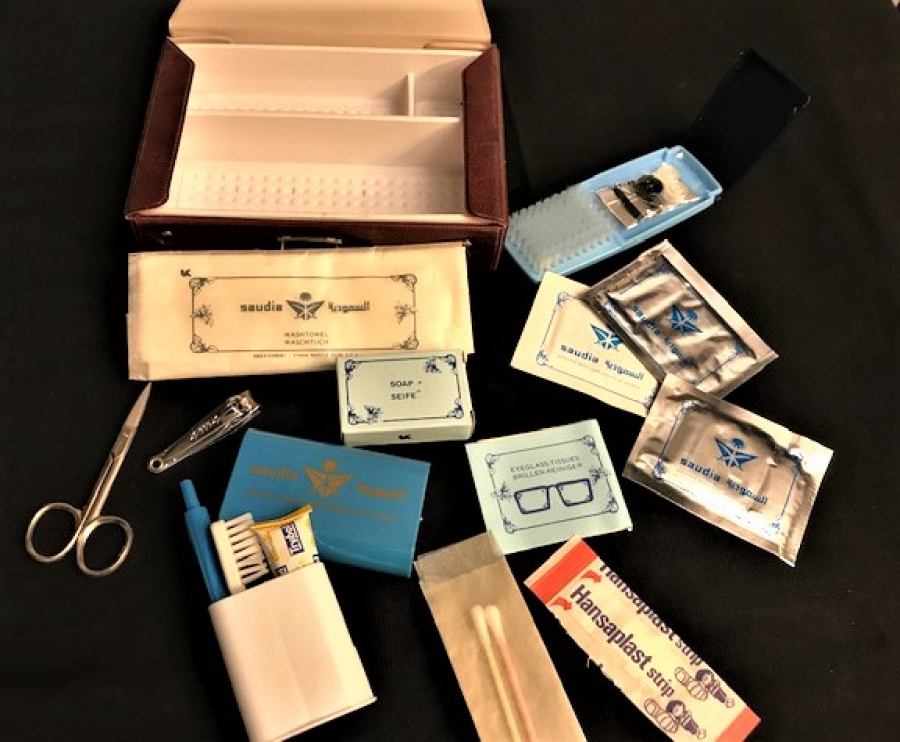 SAUDİA HAVA YOLLARI UCAKDA YOLCULARA VERİLEN EŞENTİYON ÜCRETSİZ HEDİYE 