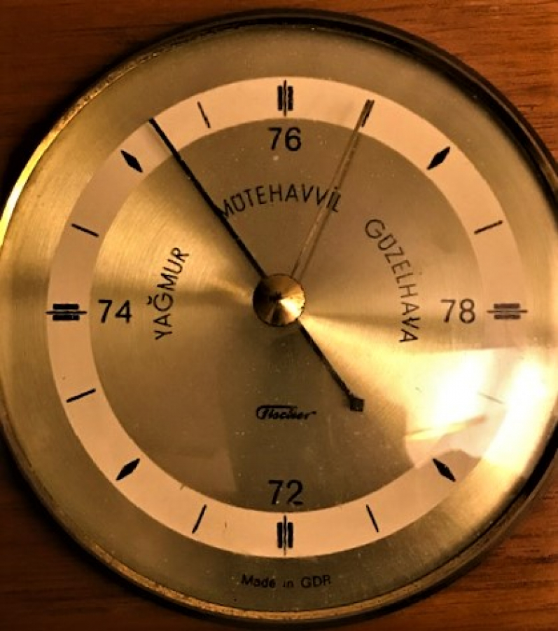 FİSCHER TERMOMETRE BAROMETRE DERECE TEK AHŞAP PANELDE TÜRKİYE İÇİN YAPILMIŞ TÜRKCE KELİMELERLE  YAGMUR MÜTEHAVVİL GÜZEL HAVA 