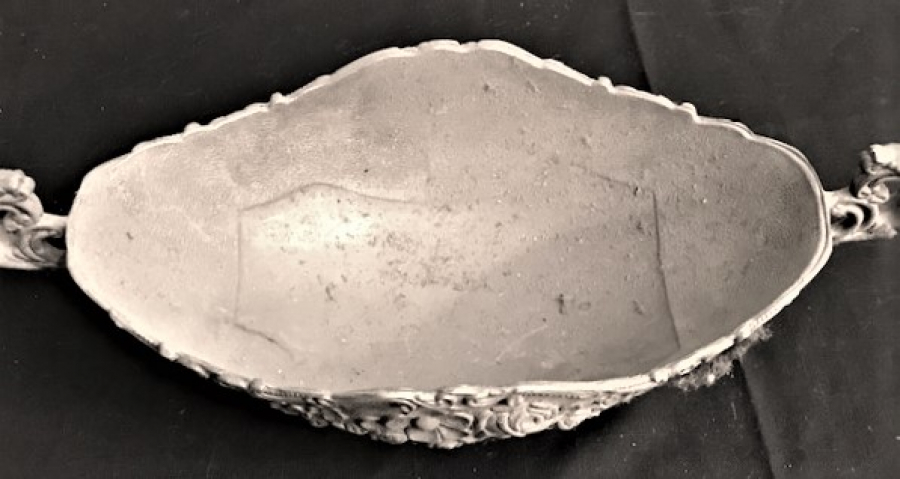 ALMAN GÜMÜŞÜ FLORAL MOTİFLİ MASA ÜZERİ  METAL ŞEKERLİK VEYA MEYVALIK OLARAK KULLANILAN COK ŞIK BİR PARCA