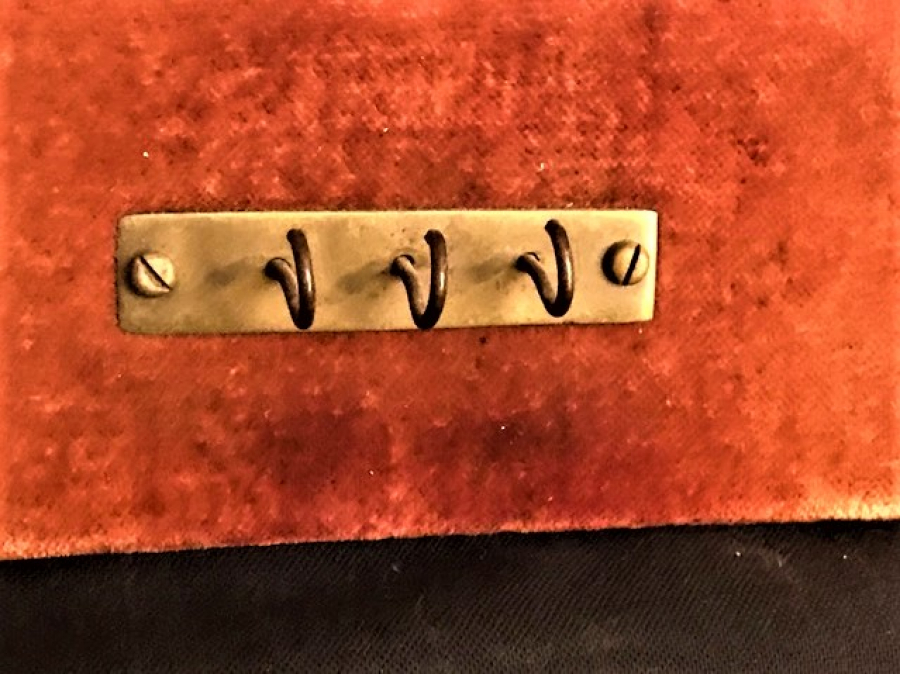 AYNA CEKECEK  ELBİSE TEMİZLEME FIRCASI ANAHTARLIK ASMAK İÇİN  KANCALARI KAPI GİRİŞİ