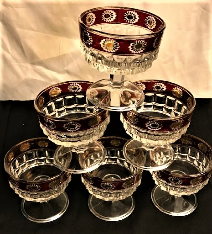 FRANSIZ 6 ADET AYAKLI CAM DEKORATİF DONDURMA BARDAGI 