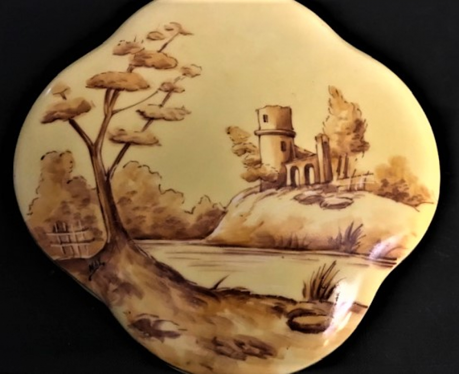 FRANSIZ MAX İMZALI KUTU  EL İŞCİLİKLİ KAPAKLI PORSELEN MUCEVHER KUTUSU