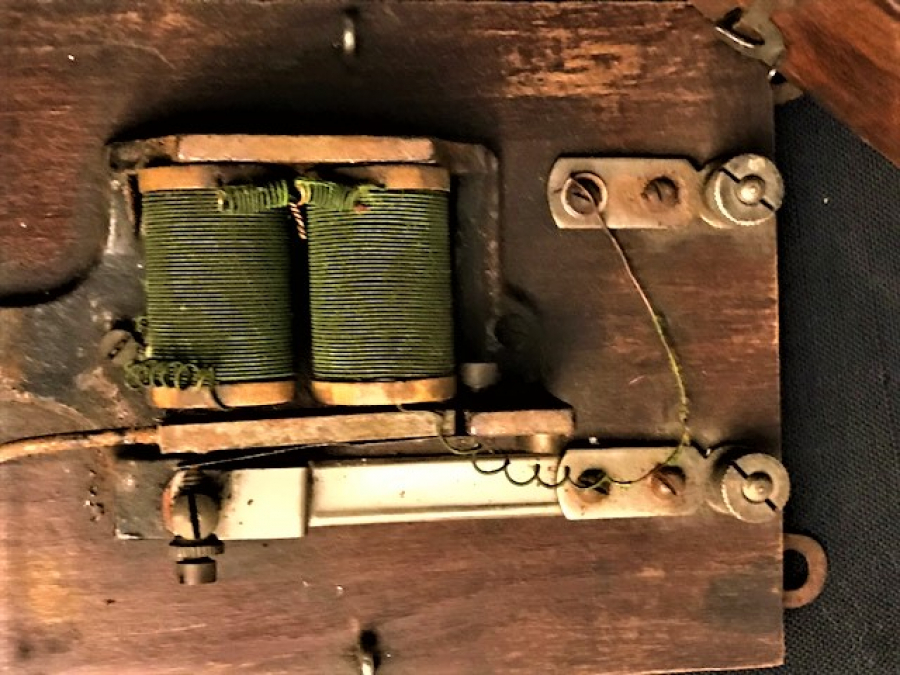 1930 LARIN BOBİNLİ KAMPANA CANLI KAPI ZİLİ AHŞAP KASA 