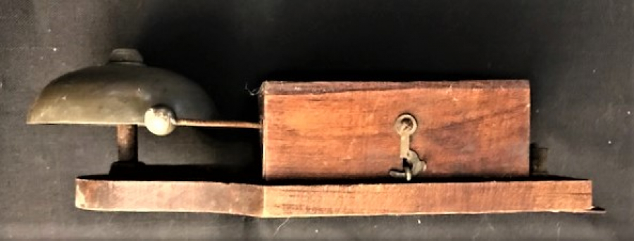 1930 LARIN BOBİNLİ KAMPANA CANLI KAPI ZİLİ AHŞAP KASA 