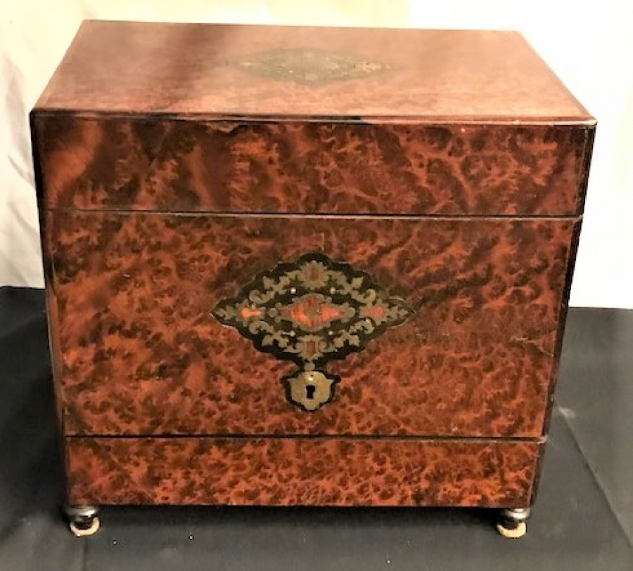 MARKUTERİ  KAKMA İŞCİLİK AHŞAP KAPAKLI KİLİTLİ BAR İÇKİ TAKIMI FRANSIZ