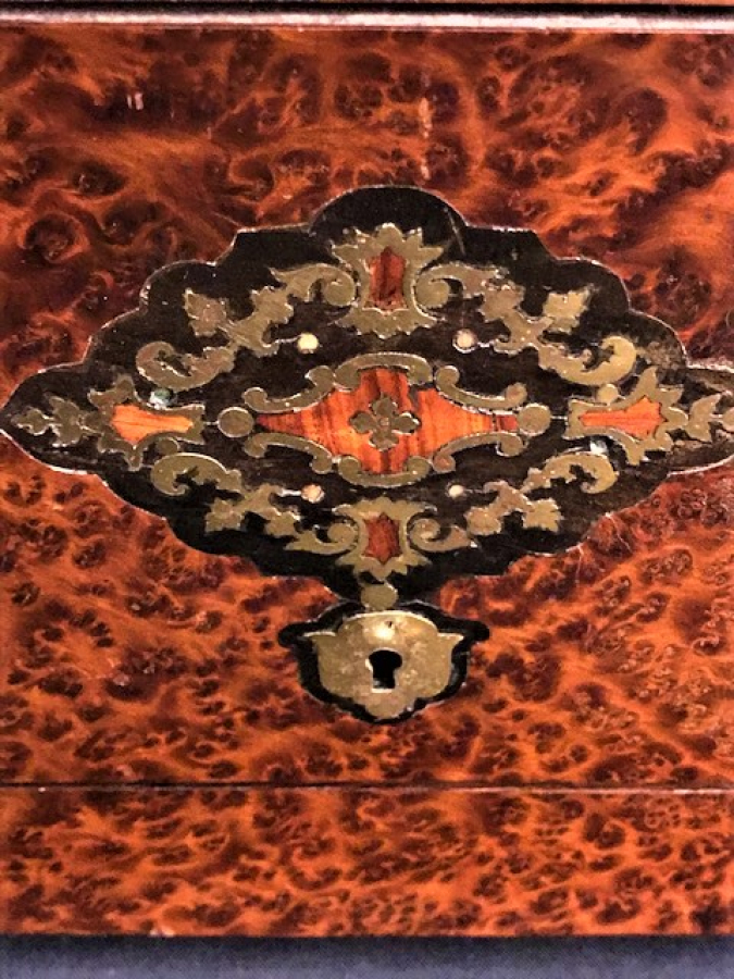 MARKUTERİ  KAKMA İŞCİLİK AHŞAP KAPAKLI KİLİTLİ BAR İÇKİ TAKIMI FRANSIZ