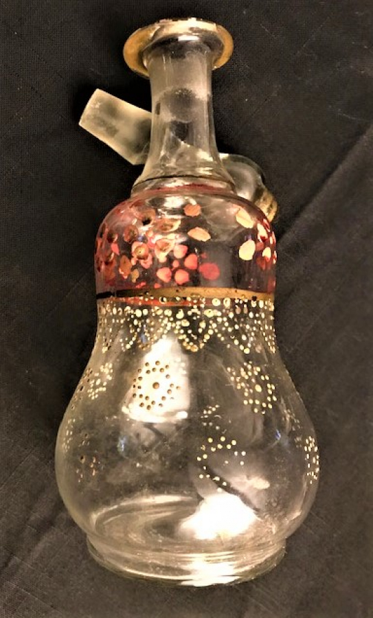 AMERİKAN BAR İÇİN KAPAKLI CAM ÜZERİ KABARTMALI EL BOYAMA PEMBE CİCEKLİ ŞİŞE