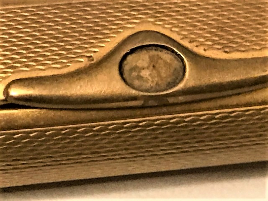 TÜTÜN TABAKA ALTIN KAPLAMA SORUNSUZ 8.5 X 6,5 CM ÖLCÜLERİNDE 