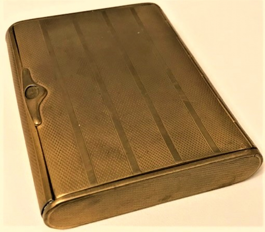 TÜTÜN TABAKA ALTIN KAPLAMA SORUNSUZ 8.5 X 6,5 CM ÖLCÜLERİNDE 