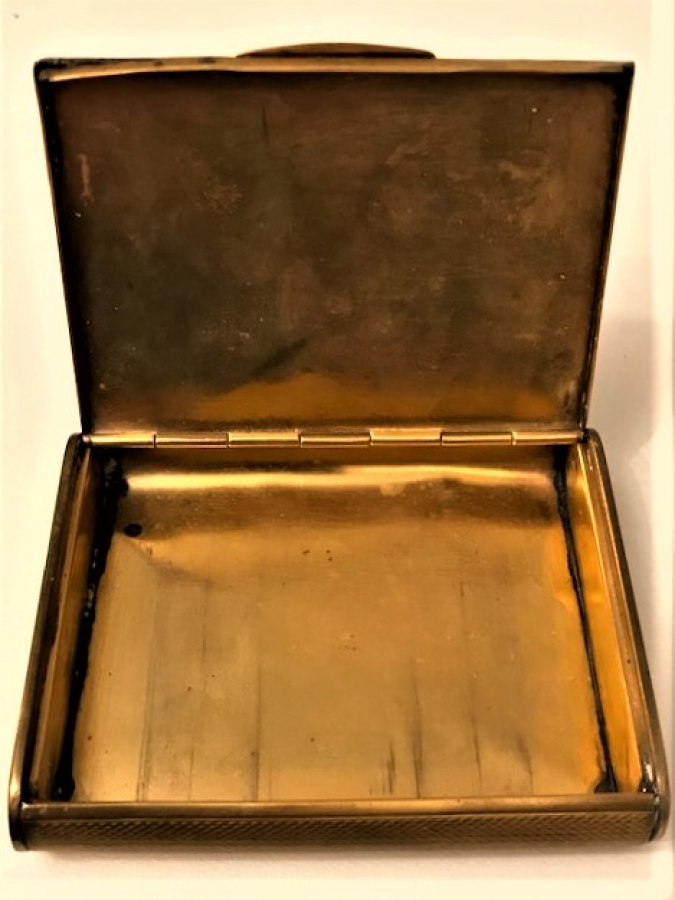 TÜTÜN TABAKA ALTIN KAPLAMA SORUNSUZ 8.5 X 6,5 CM ÖLCÜLERİNDE 