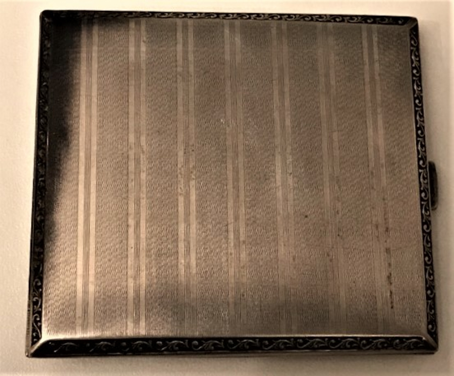 SIGARA TABAKA GÜMÜŞ 830S SORUNSUZ 7.5 X 8.5 CM ÖLCÜLERİNDE  80,75 GR