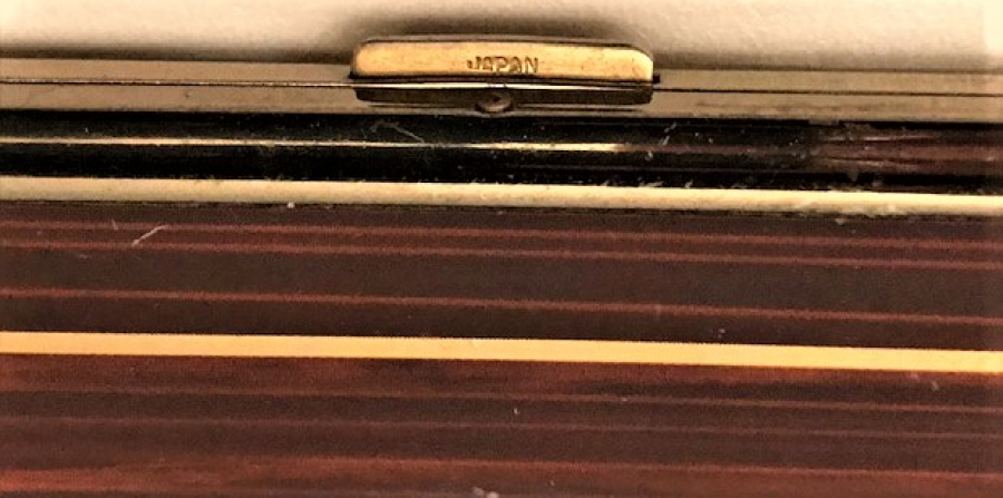 SIGARA TABAKA JAPAN ÜZERİ MOBİLYA İÇİ ALTIN KAPLAMA 10 X8.5 CM ÖLCÜLERİNDE