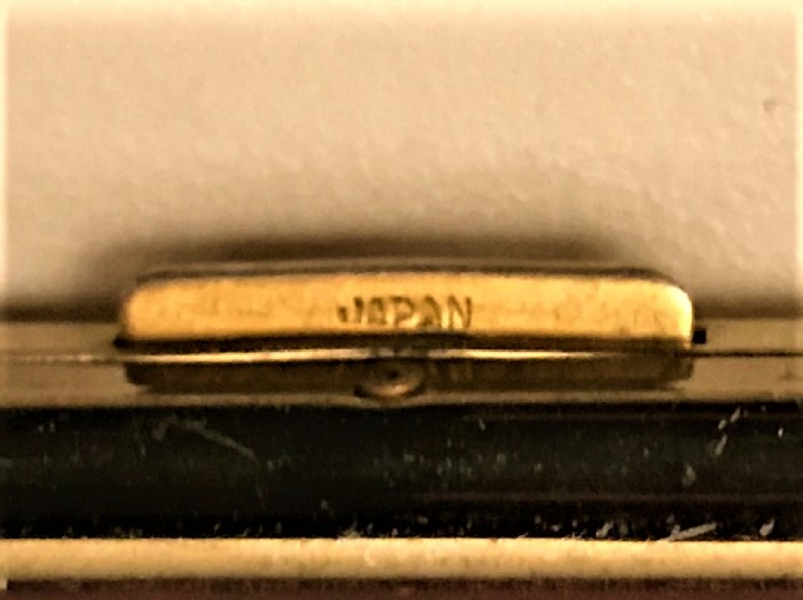 SIGARA TABAKA JAPAN ÜZERİ MOBİLYA İÇİ ALTIN KAPLAMA 10 X8.5 CM ÖLCÜLERİNDE