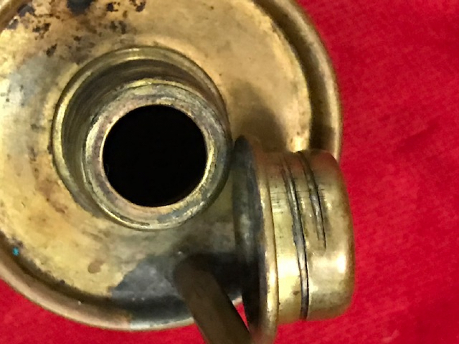 SARI KAPAKLI YAGDANLIK 11 CM BOYUNDA