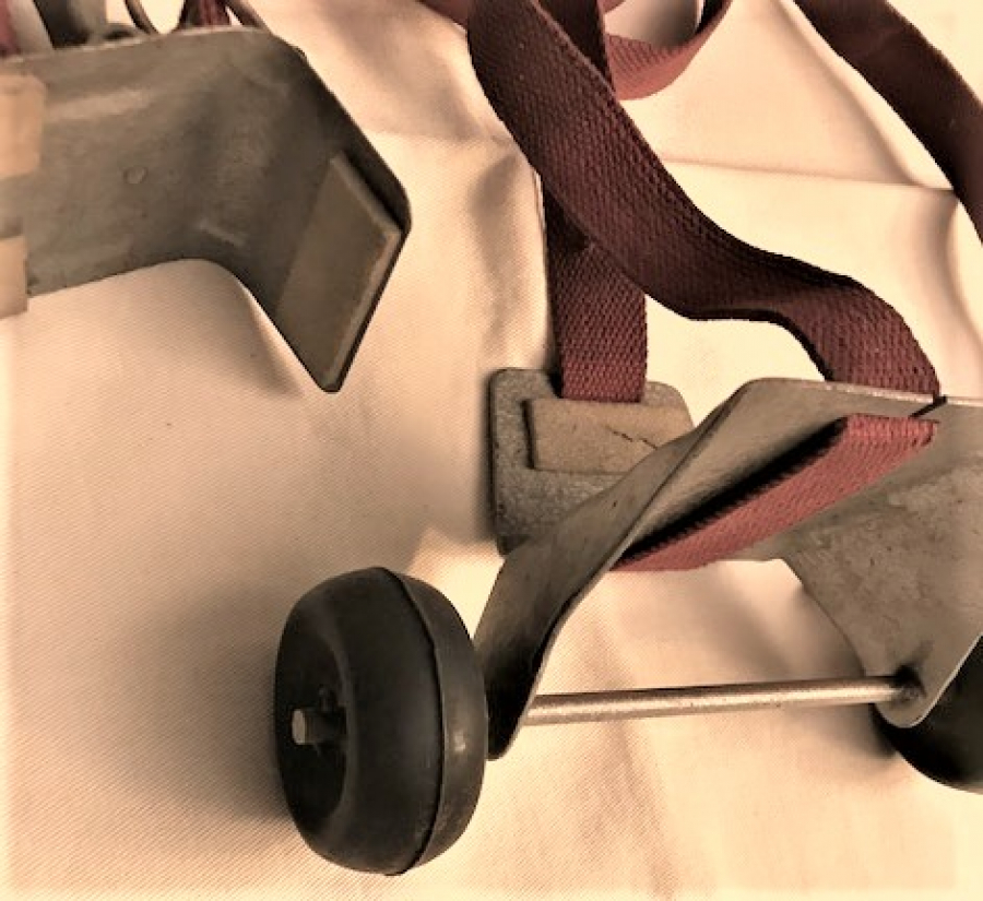 İNGLİZ MALI METAL TEKERLEKLİ  AHŞAP BAVUL TAŞIMA APARATI