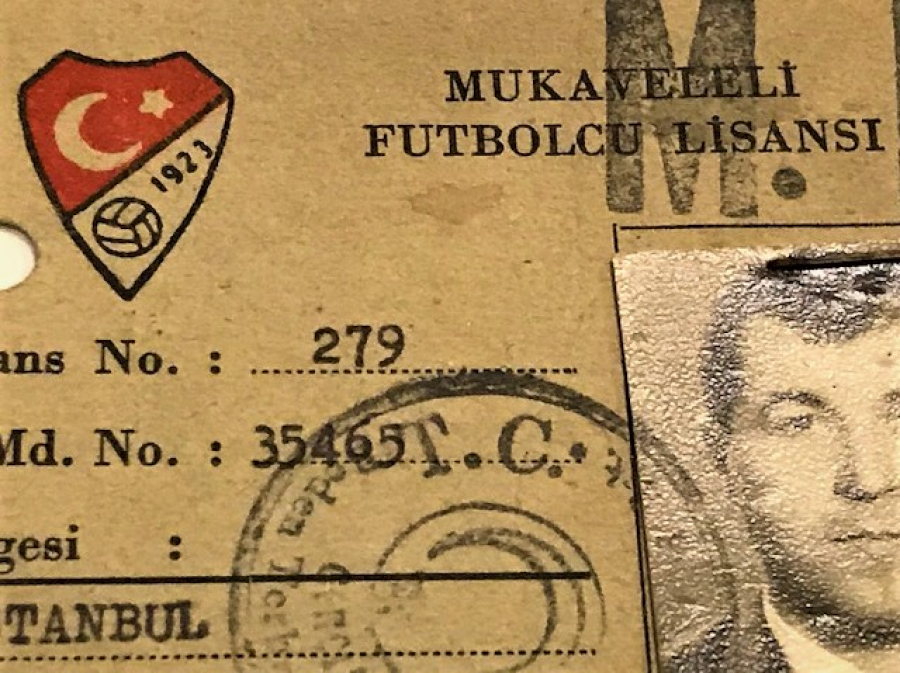 FUTBOLCU LİSANSI 1973  FUTBOL FEDERASYON BAŞKANLIGI ERGÜN AKCETİN