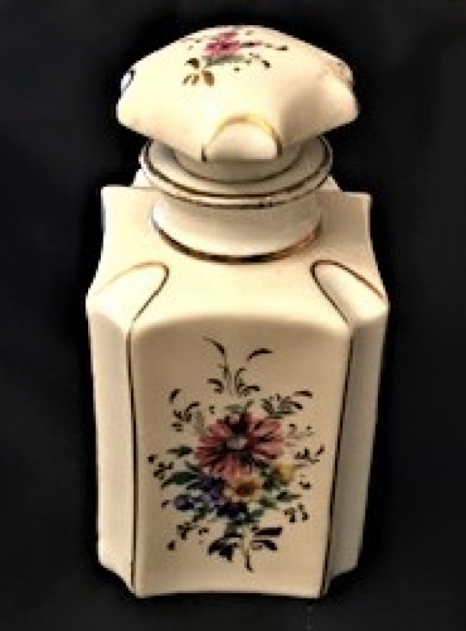 FRANSIZ PORSELEN KAPAKLI EL İŞİ GÜL VE ALTIN İŞLEMELİ PARFÜM ŞİŞESİ