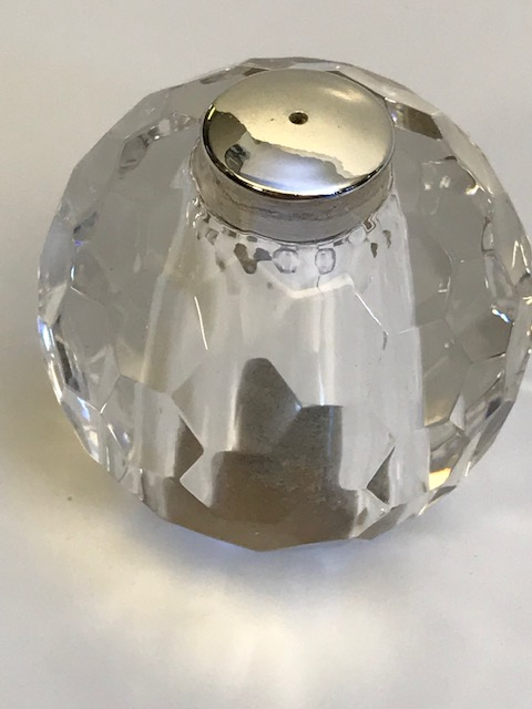 KESME KRISTAL METAL ALTLI 2 ADET TUZLUK VE KARABİBER TAKIMI 