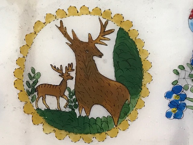 SİNOP CEZA EVİ İŞİ EL YAPIM CAM EL BOYAMA CİCEK GEYİK MOTİFLİ KUPLU TEPSİ