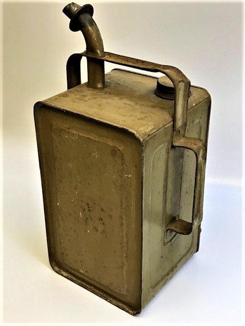 1950 ESSO BLUE PARAFFİN OİL GALON METAL KAPAKLI TAŞIMA KULPLU 1 GALON KAPASİTELİ METAL HAVA EMZİKLİ KULPLU TAŞINABİLİR BİDON