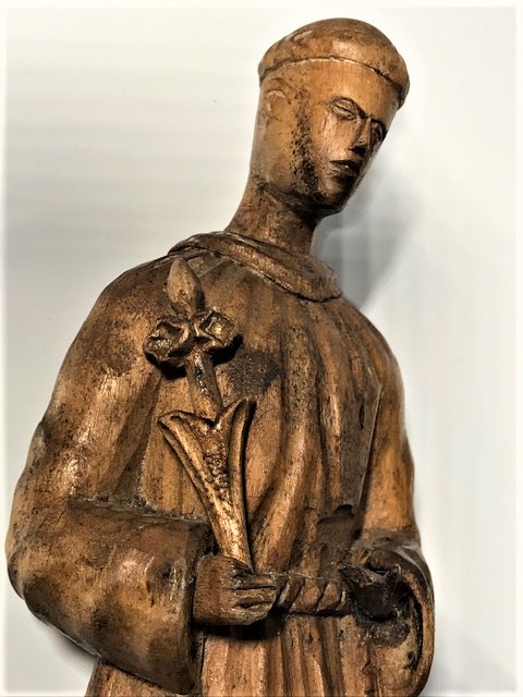 AHŞAP AZİZ PEDER DUA EDERKEN 25 CM BOYUNDA IHLAMUR AGACINDAN EL OYMA İŞCİLİKLİ