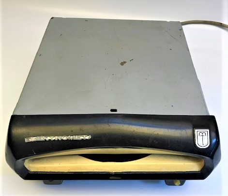 ARABA OTO PİKAP PHILIPS ELEKTROMETA 45 DEVİRLİ 