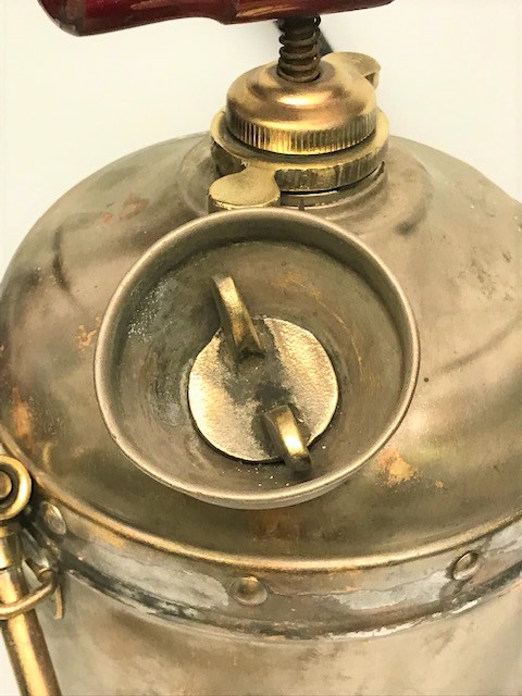 1940 AVRUPA BASINCLI POMPALI PİRİNC PERCİNLİ PİRİNC MEKANİK  İLACLAMA ALETİ