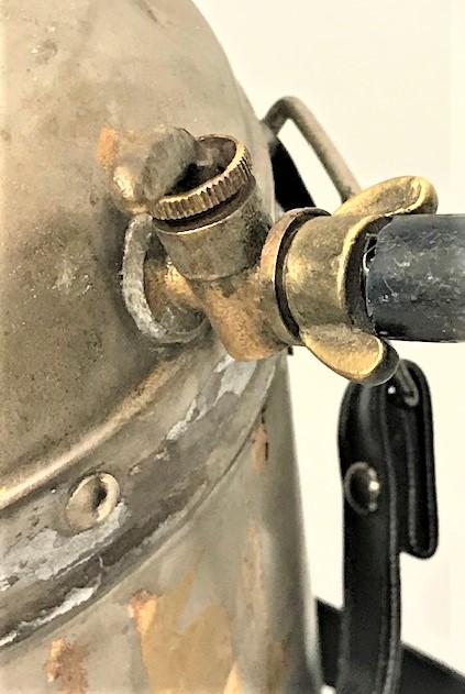 1940 AVRUPA BASINCLI POMPALI PİRİNC PERCİNLİ PİRİNC MEKANİK  İLACLAMA ALETİ