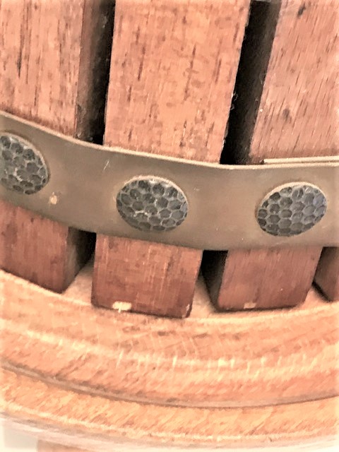 AHŞAP MEKANİK EL İLE MEYVA SUYU SIKMA APARATI GENELDE ŞARAP YAPIMINDA KULLANILAN