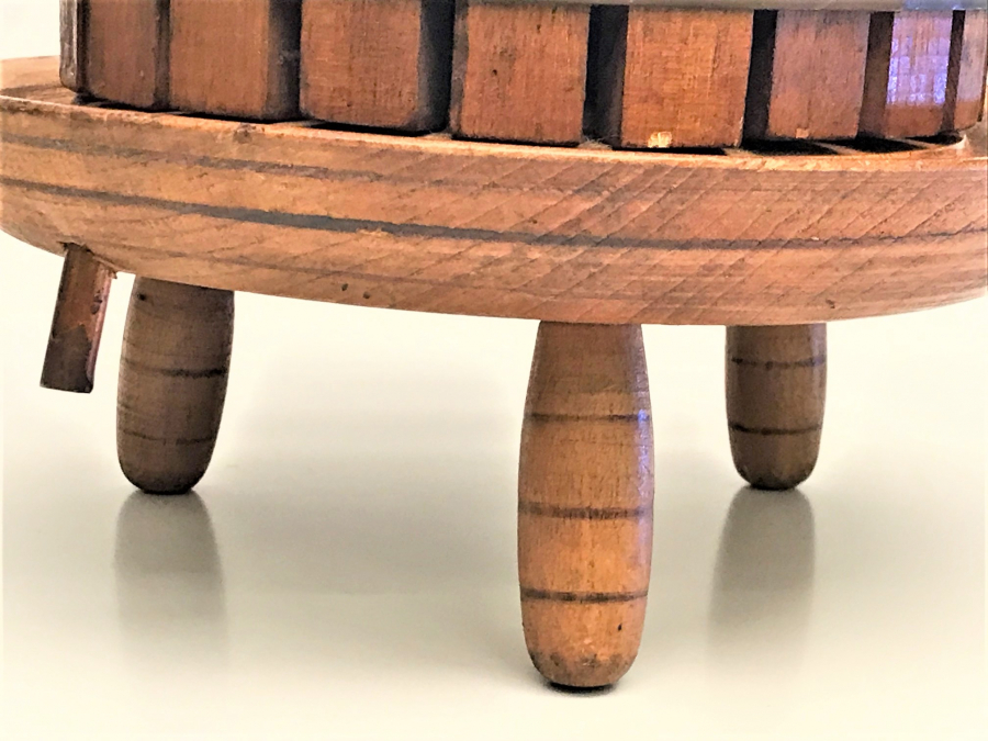 AHŞAP MEKANİK EL İLE MEYVA SUYU SIKMA APARATI GENELDE ŞARAP YAPIMINDA KULLANILAN