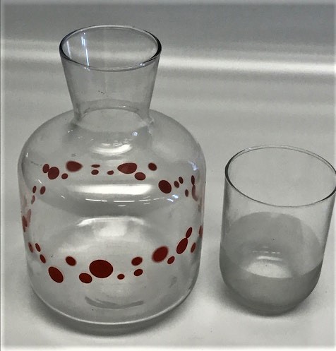 BAŞ UCU GECE SURAHİSİ BARDAKLI SURAHİ ÜZERİ KIRMIZI PUANLI